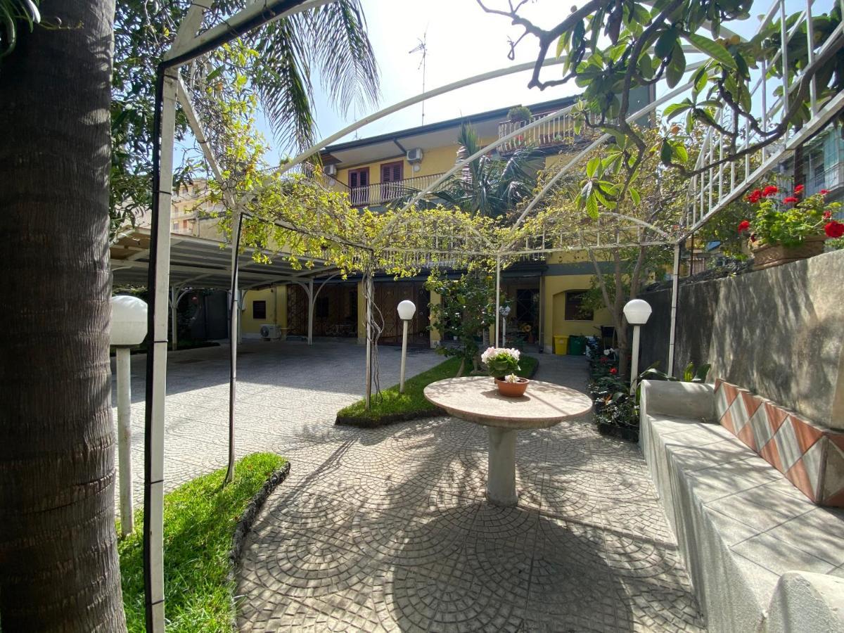 فيلا Casa Delle Rose كاتانيا المظهر الخارجي الصورة